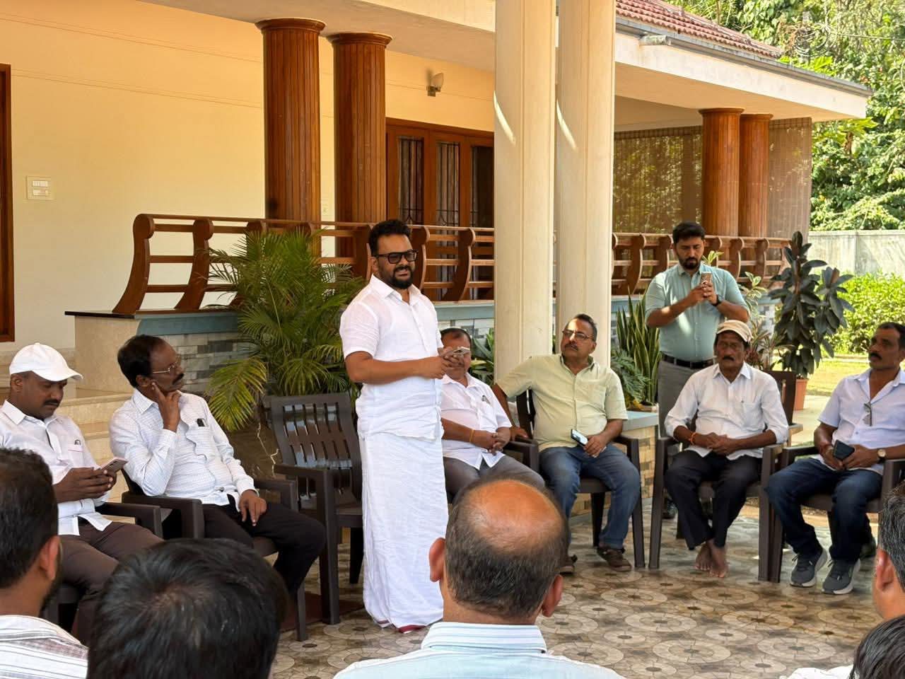 ಶೃಂಗೇರಿ ಕ್ಷೇತ್ರ ರೈತ ಒಕ್ಕೂಟದ ನೂತನ ಕಚೇರಿಗಳ ಉದ್ಘಾಟನೆ ಸಲುವಾಗಿ ಪೂರ್ವಭಾವಿ ಸಭೆ