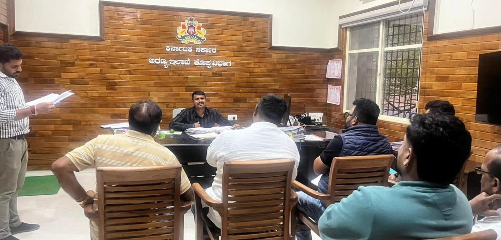 ಶೃಂಗೇರಿ ಕ್ಷೇತ್ರ ರೈತ ಒಕ್ಕೂಟದಿಂದ ಉಪ ಅರಣ್ಯ ಸಂರಕ್ಷಣಾಧಿಕಾರಿ(DFO) ಶ್ರೀ ಶಿವಶಂಕರ್ ಅವರ ಭೇಟಿ