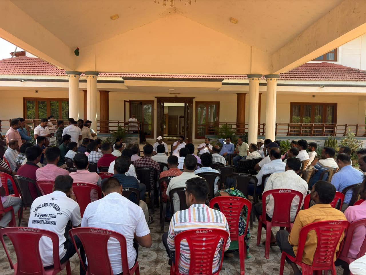 ಶೃಂಗೇರಿ ಕ್ಷೇತ್ರ ರೈತ ಒಕ್ಕೂಟದ ನೂತನ ಕಚೇರಿಗಳ ಉದ್ಘಾಟನೆ ಸಲುವಾಗಿ ಪೂರ್ವಭಾವಿ ಸಭೆ - Image 4