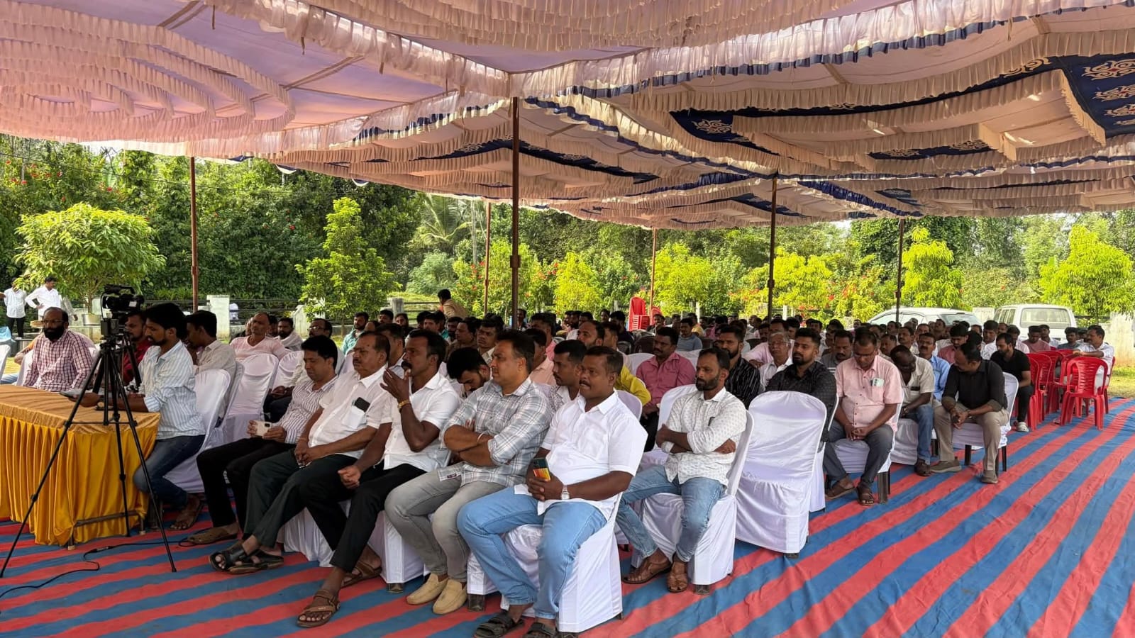 ಶೃಂಗೇರಿ, ಎನ್.ಆರ್ ಪುರ ಮತ್ತು ಕೊಪ್ಪ ಭಾಗದ ರೈತರ ಸಮಸ್ಯೆಗಳಿಗೆ ಪರಿಹಾರ ಕಂಡುಕೊಳ್ಳುವ ಸಲುವಾಗಿ "ಶೃಂಗೇರಿ ಕ್ಷೇತ್ರ ರೈತ ಒಕ್ಕೂಟ" ರಚನೆಯ ಕುರಿತು ಸಭೆ - Image 7