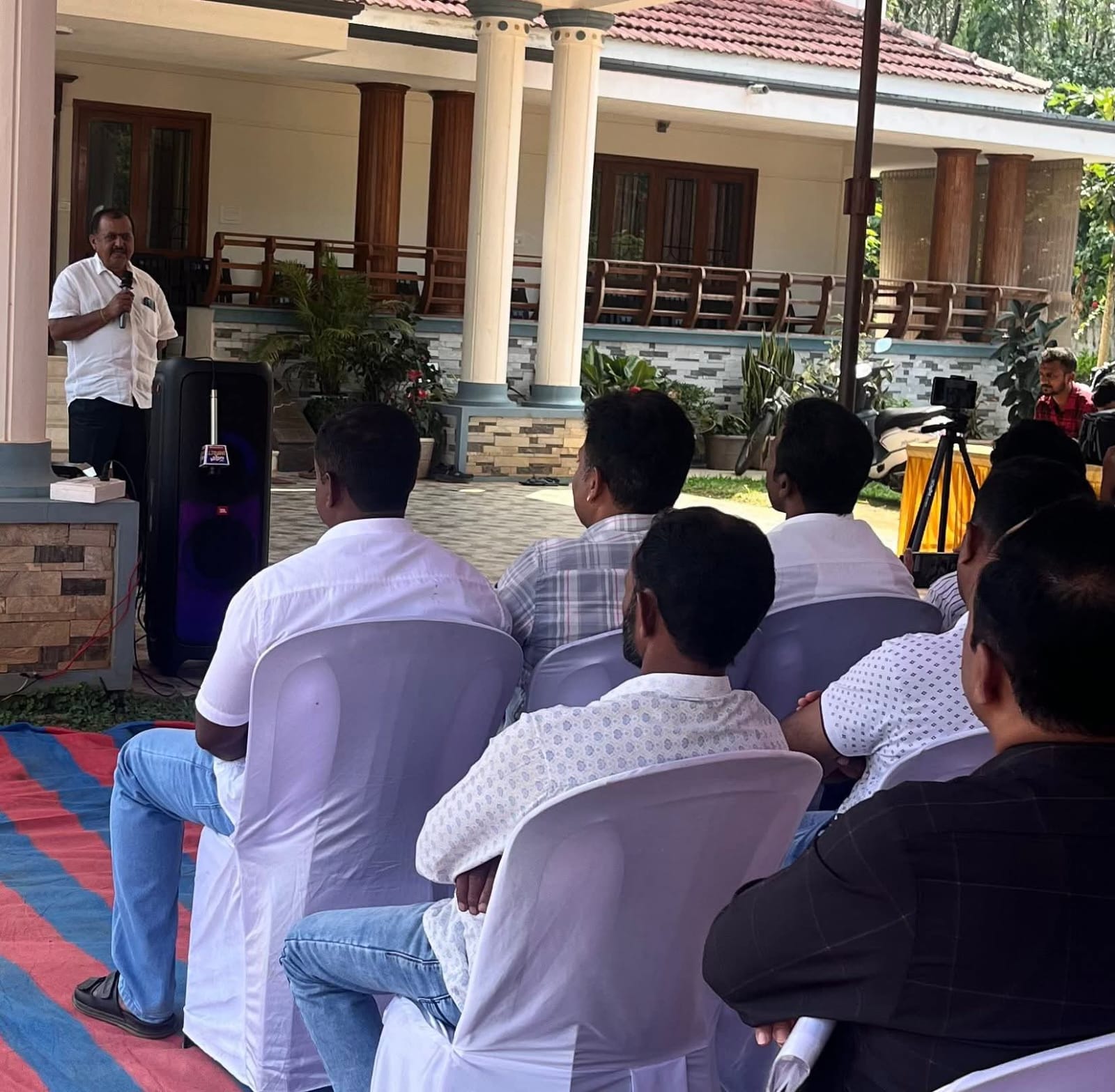 ಶೃಂಗೇರಿ, ಎನ್.ಆರ್ ಪುರ ಮತ್ತು ಕೊಪ್ಪ ಭಾಗದ ರೈತರ ಸಮಸ್ಯೆಗಳಿಗೆ ಪರಿಹಾರ ಕಂಡುಕೊಳ್ಳುವ ಸಲುವಾಗಿ "ಶೃಂಗೇರಿ ಕ್ಷೇತ್ರ ರೈತ ಒಕ್ಕೂಟ" ರಚನೆಯ ಕುರಿತು ಸಭೆ - Image 4